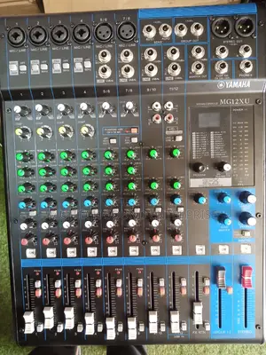 Yamah Mixer (Mgxu 12 Channels)