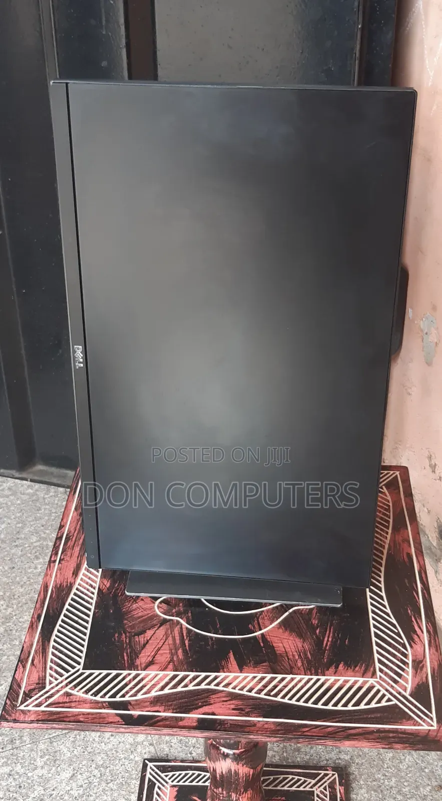 Dell 24 Inches Ultra Sharp Edgeless Monitor