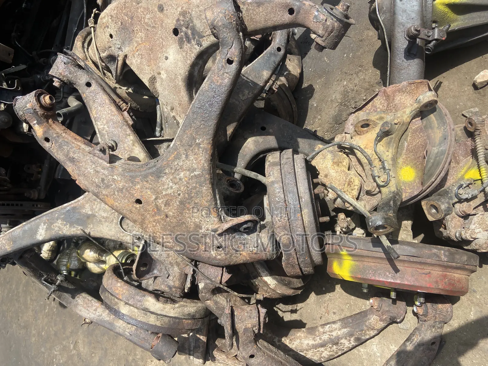 Toyota Fish Front Hub