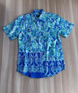 Star Levels Short Sleeves Shirts