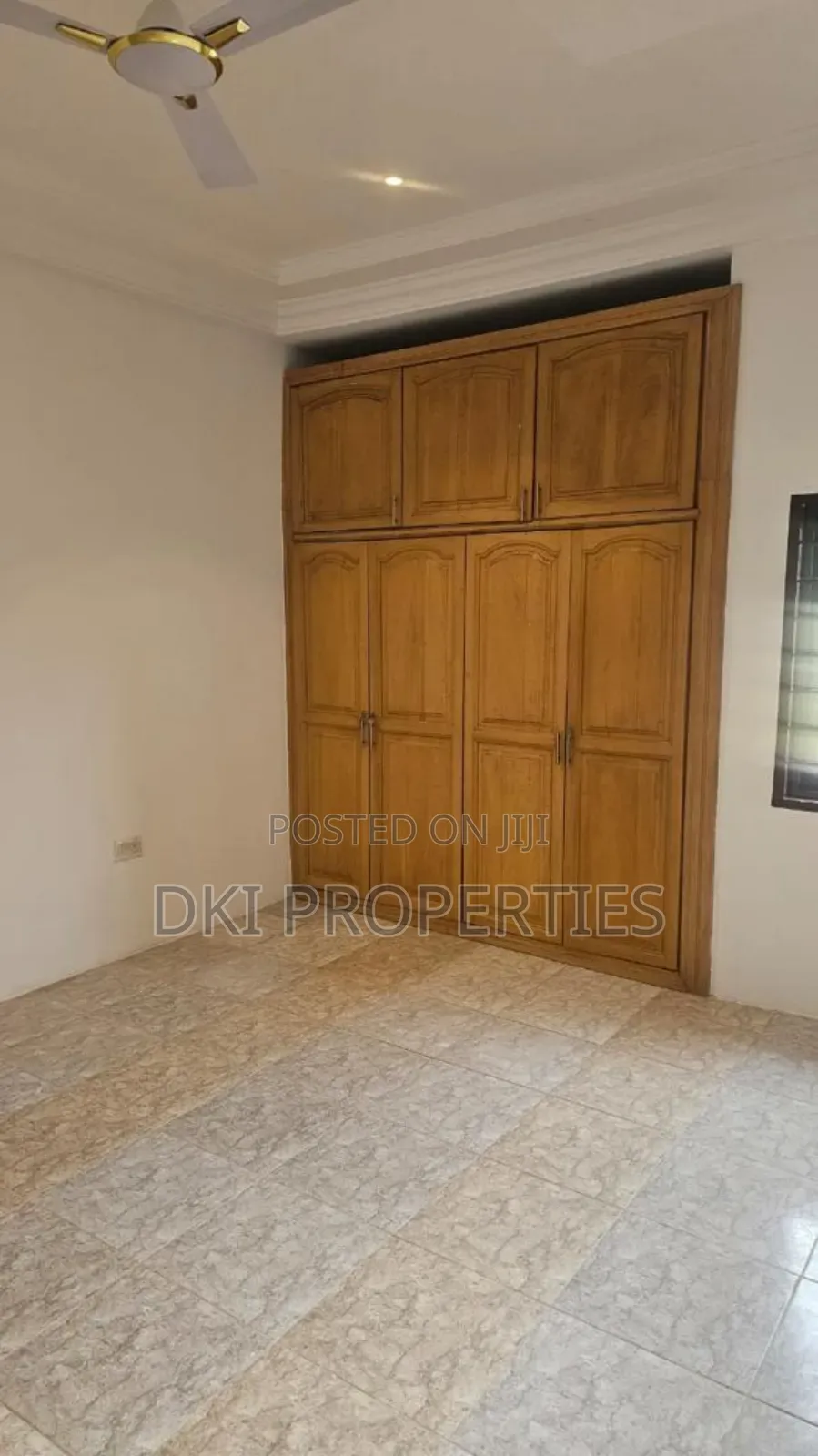 5bdrm House in Dki Properties, Adenta for rent
