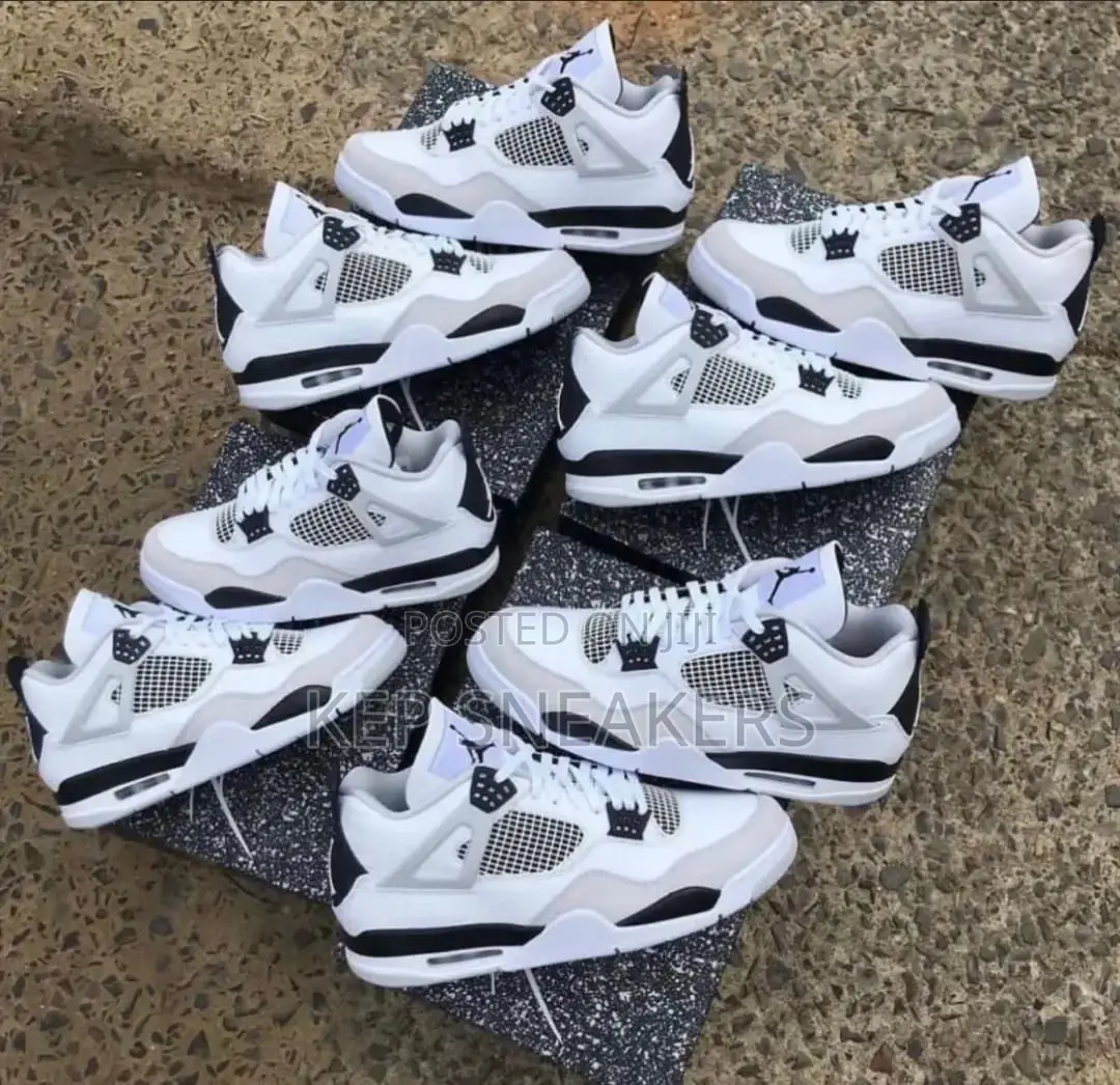 Air Jordan 4 Flight