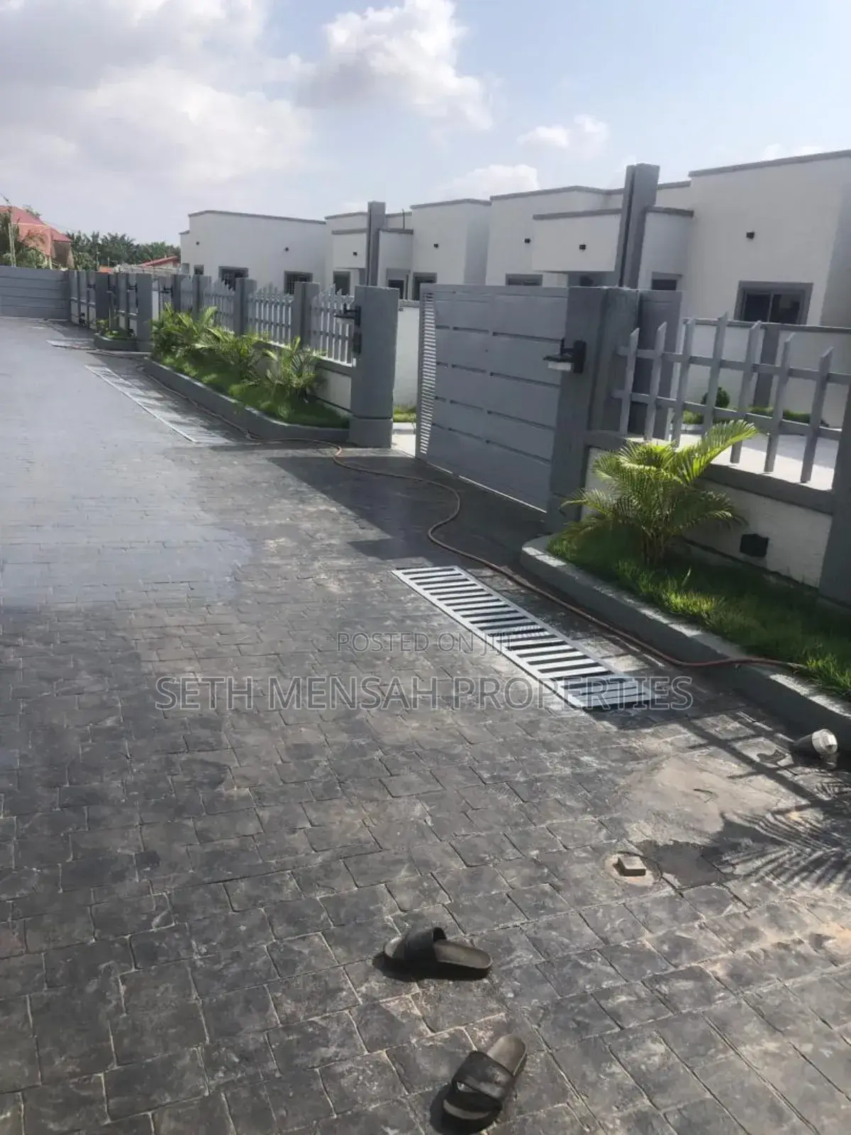 3bdrm House in Skm Properties, Pokuase for sale