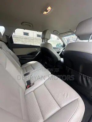 Hyundai Santa Fe GLS 4dr SUV (3.3L 6cyl 6A) 2014 White