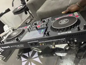 Numark Mixtrack Pro Plus