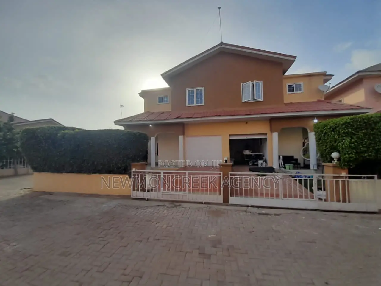 Furnished 3bdrm Duplex in Gated Estate Spintex, Accra Metropolitan