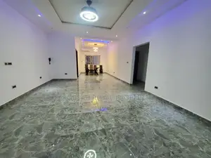 2bdrm Apartment in Trasacco  Kings , Adjiriganor for rent