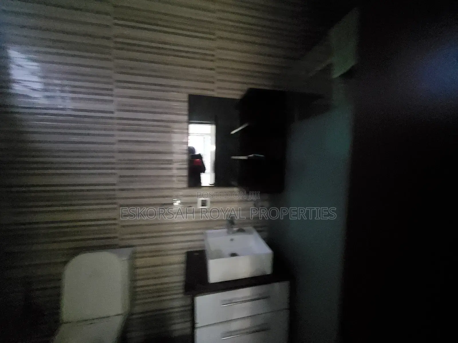 2bdrm Apartment in Trasacco  Kings , Adjiriganor for rent