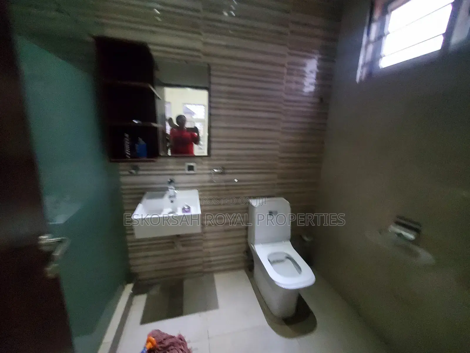 2bdrm Apartment in Trasacco  Kings , Adjiriganor for rent