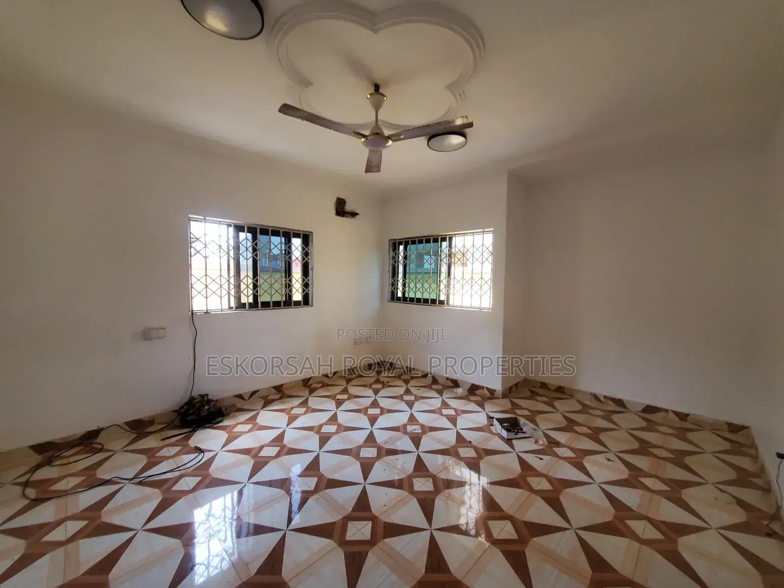 4bdrm House in School Junction for rent