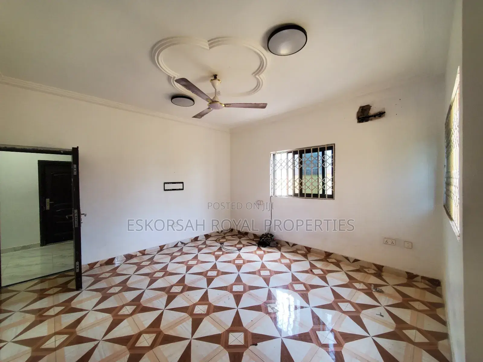 4bdrm House in School Junction for rent