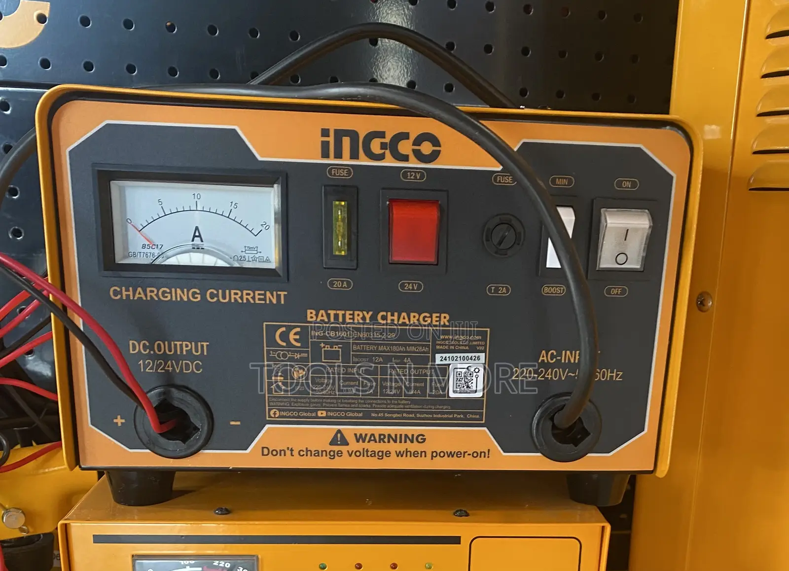 INGCO Car Battery Charger 12A