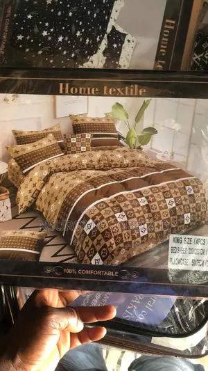 Super King Size With 5 Pillowcases