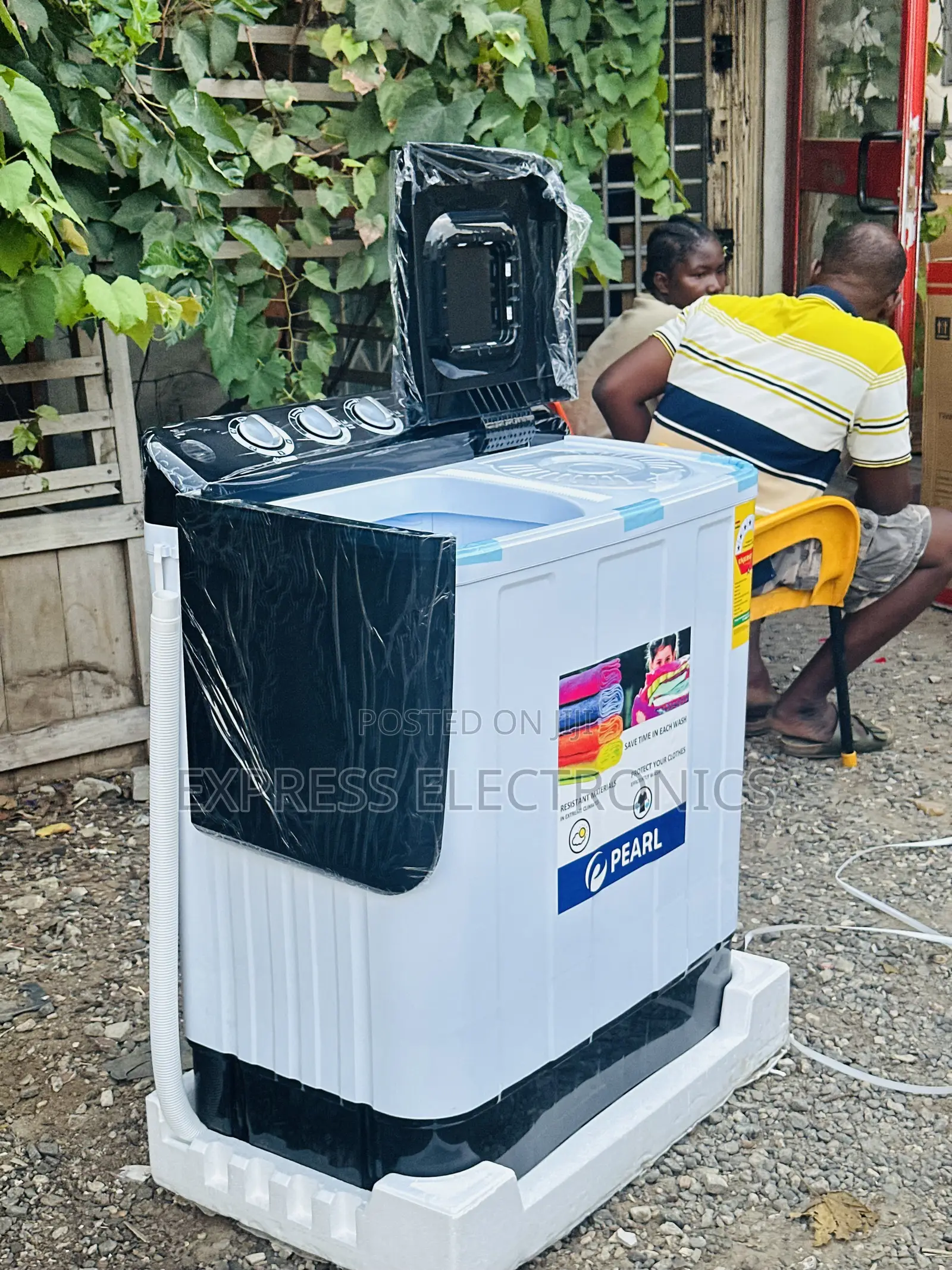 Washing Machine 18kg Topload Pearl White and Black Design