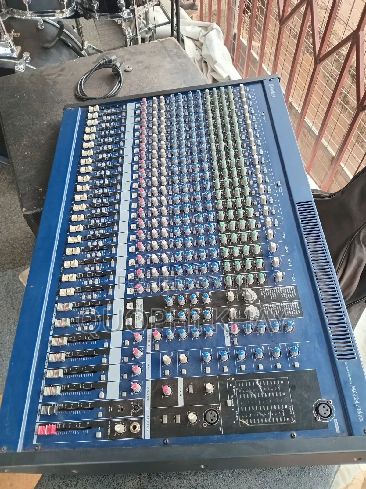 Yamaha Mg 24 Channel Mixer