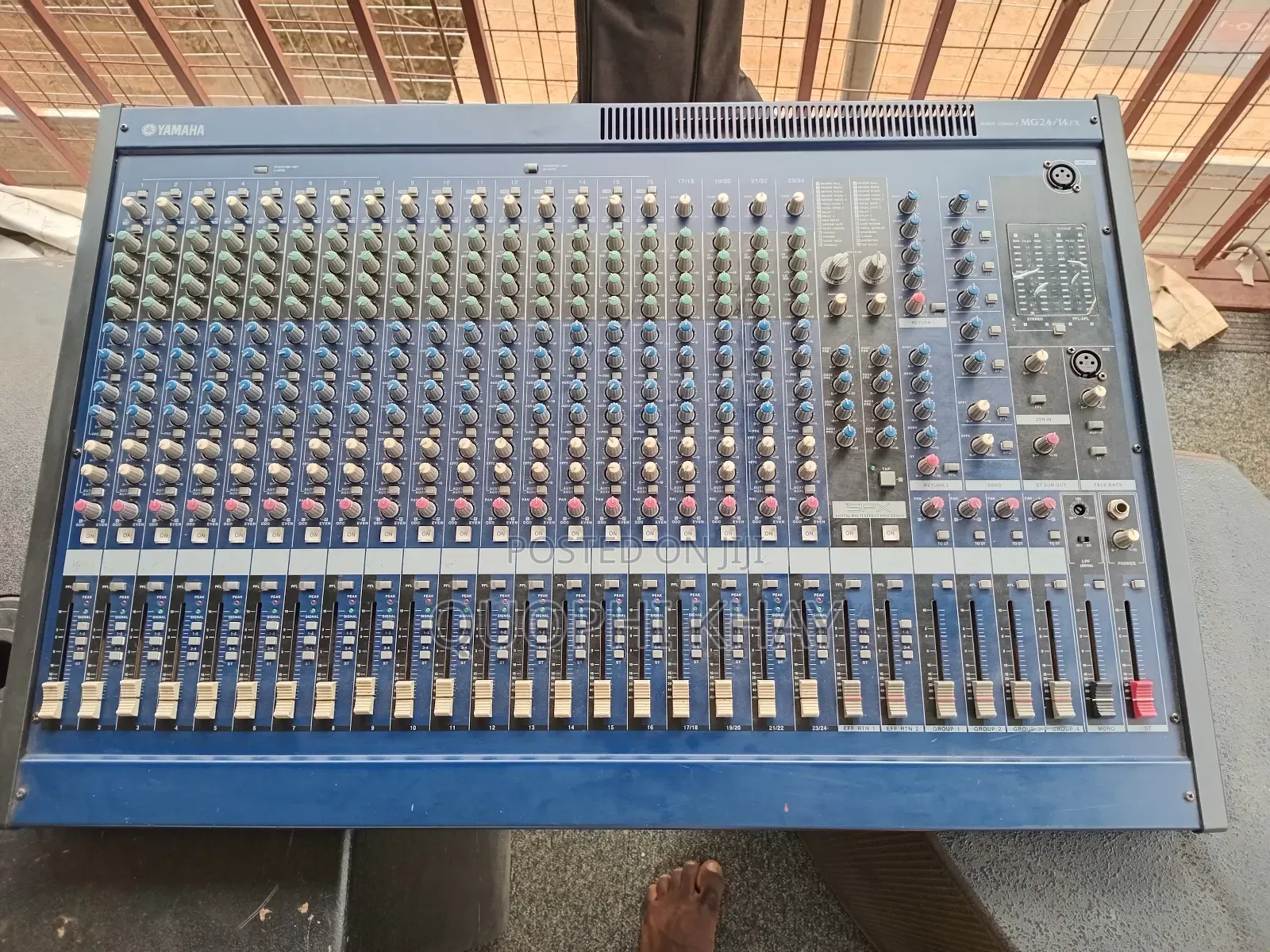 Yamaha Mg 24 Channel Mixer