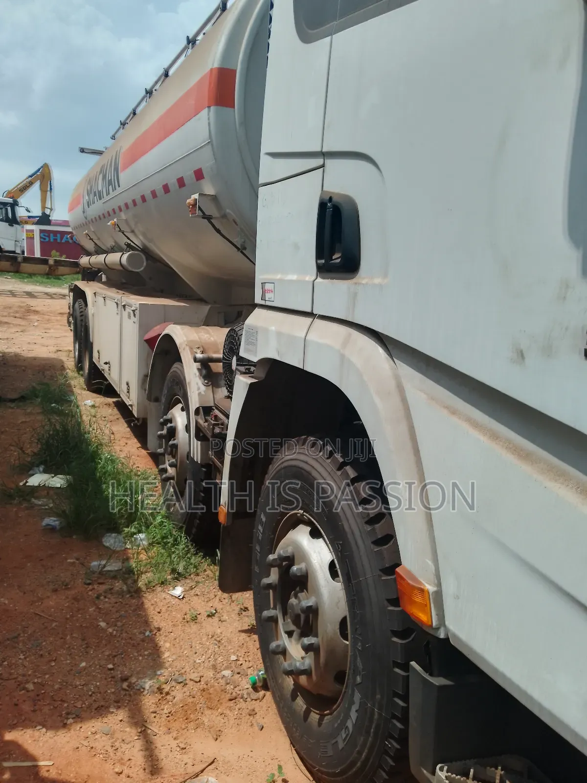 Brand New Shachman 27000L Complete Fuel Tanker With Head.