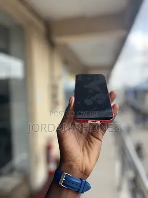 Apple iPhone 12 64 GB Red