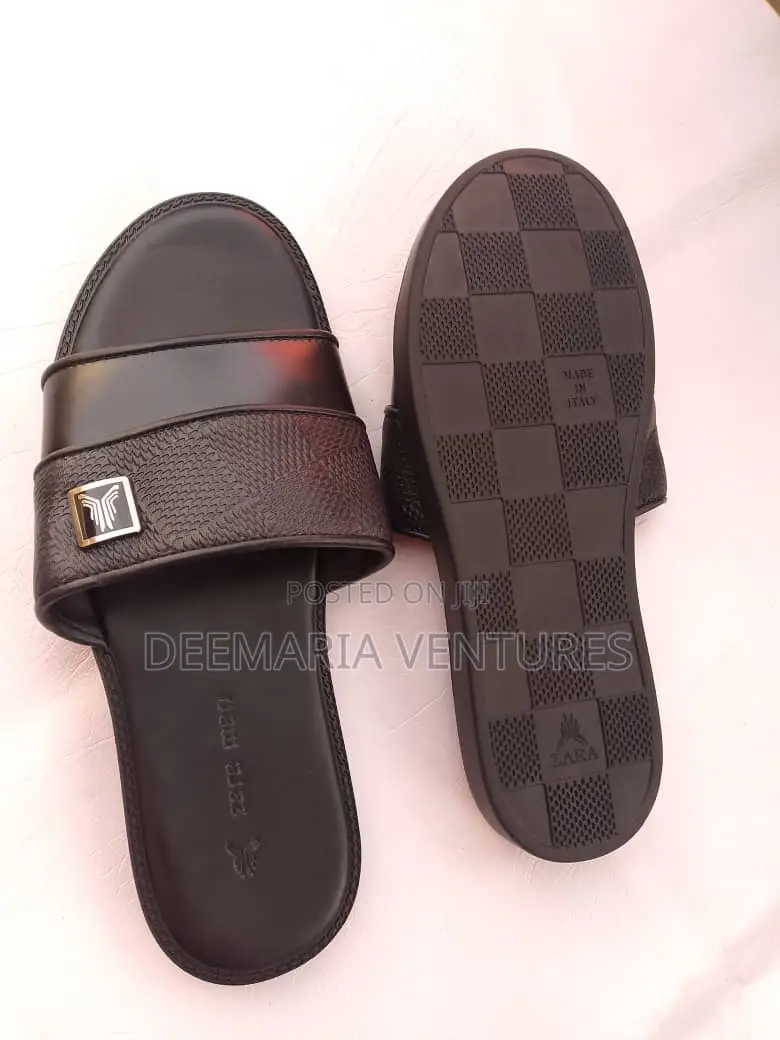 Quality Foreign Slippers Available in Various Designs