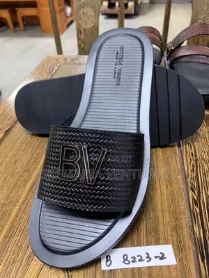 Quality Foreign Slippers Available in Various Designs
