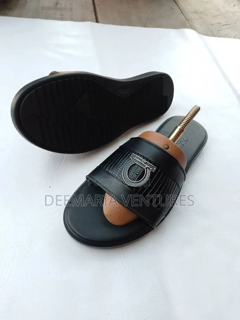 Quality Foreign Slippers Available in Various Designs
