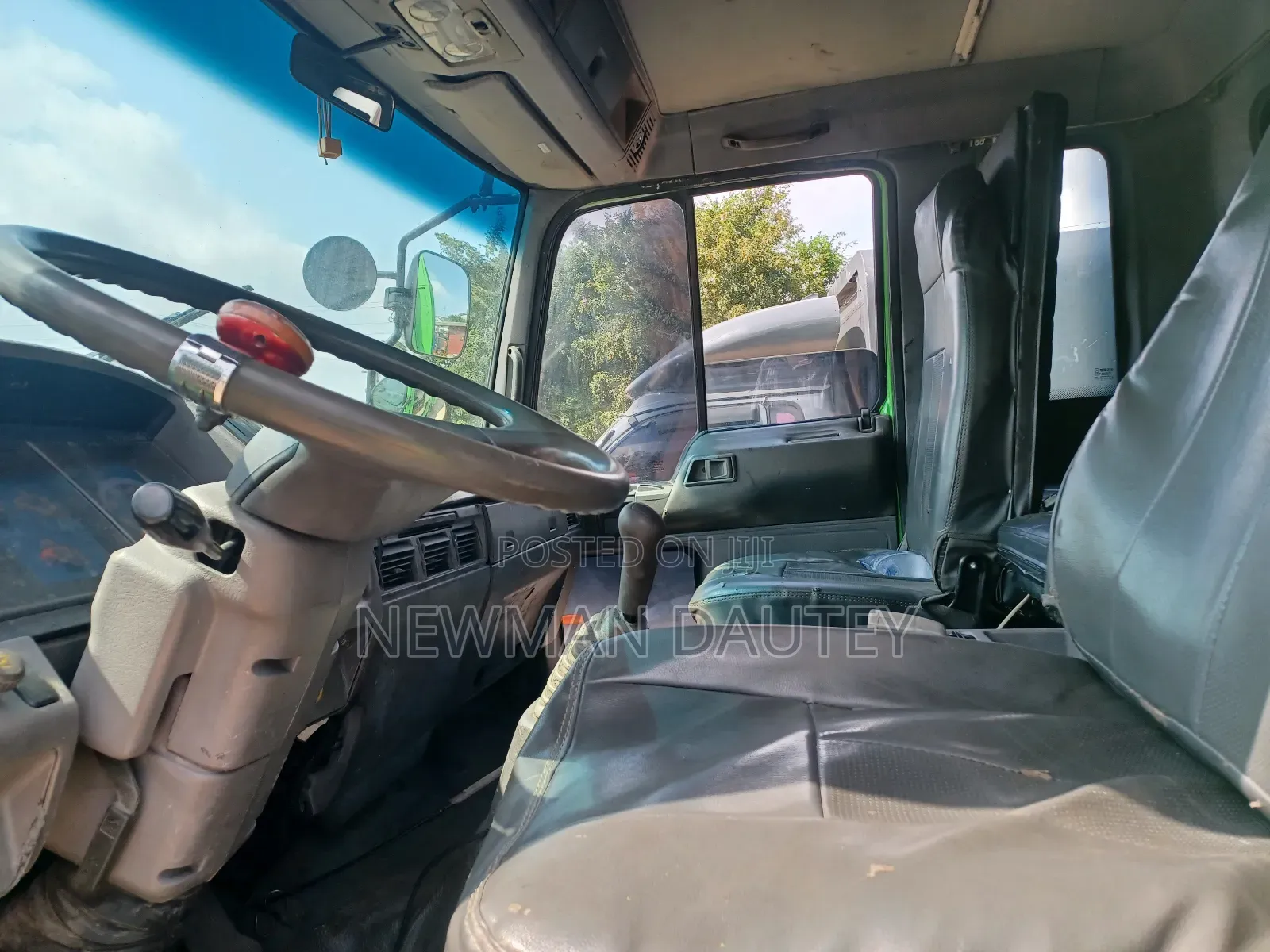 Rhino Kia Container