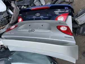 Toyota Corolla 2005 Sports Boot
