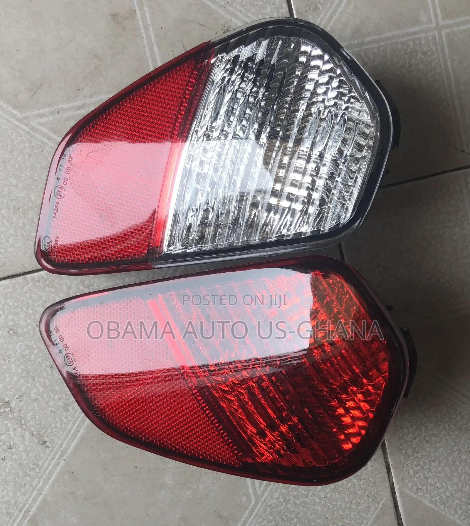 Mitsubishi Outlander 2016 2017 2018 2019 2020 Back Bumper Reflector