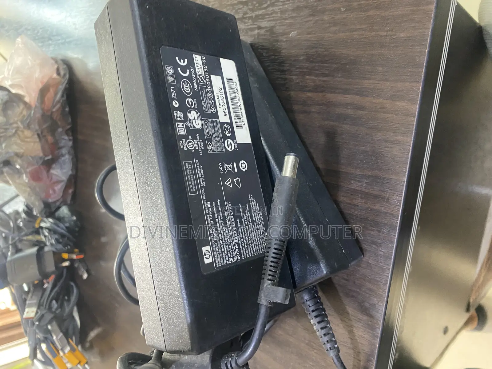 Hp Big Pin Charger 19v~7.89A (150w) Uk  Used Original