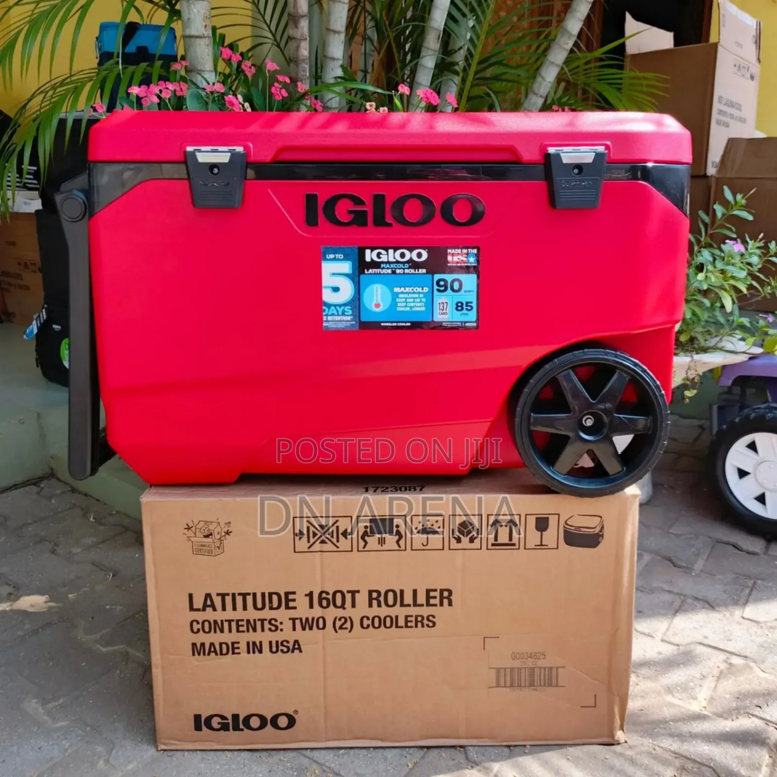 Igloo 90quart Maxcold Ice Chest