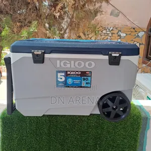 Igloo 90quart Maxcold Ice Chest