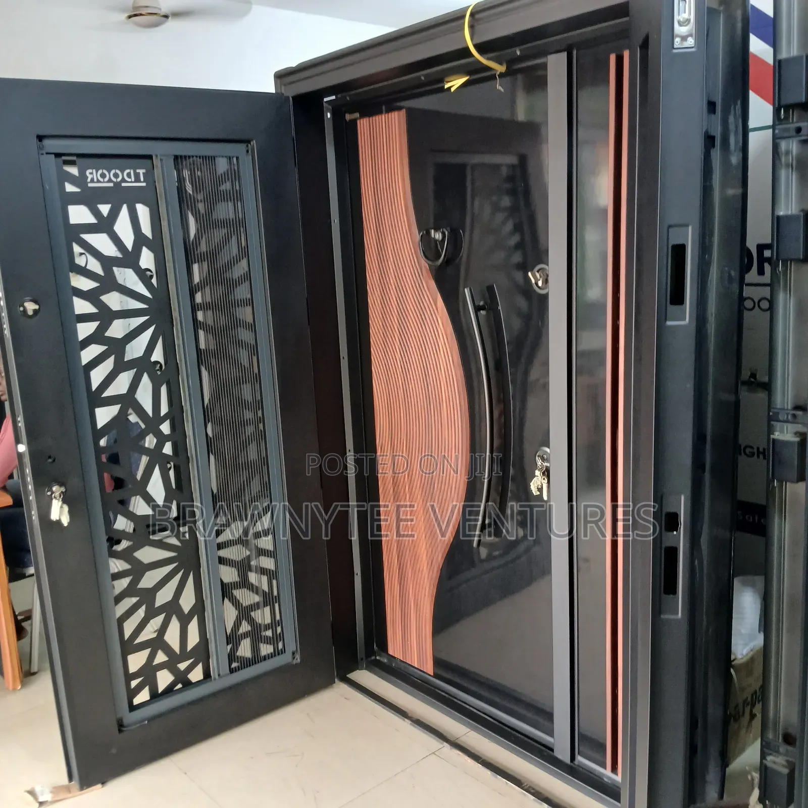 Brawny Exclusive Door