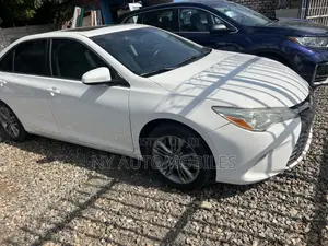 Photo - Toyota Camry 2016 White