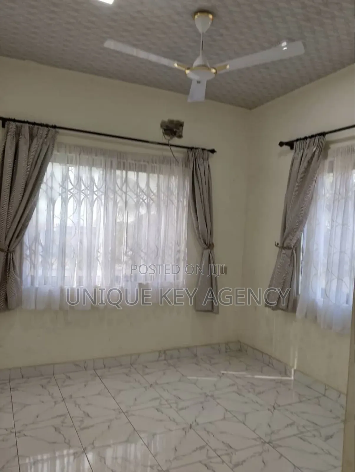 2bdrm Apartment in Unique Key Agency, Pig Farm for rent