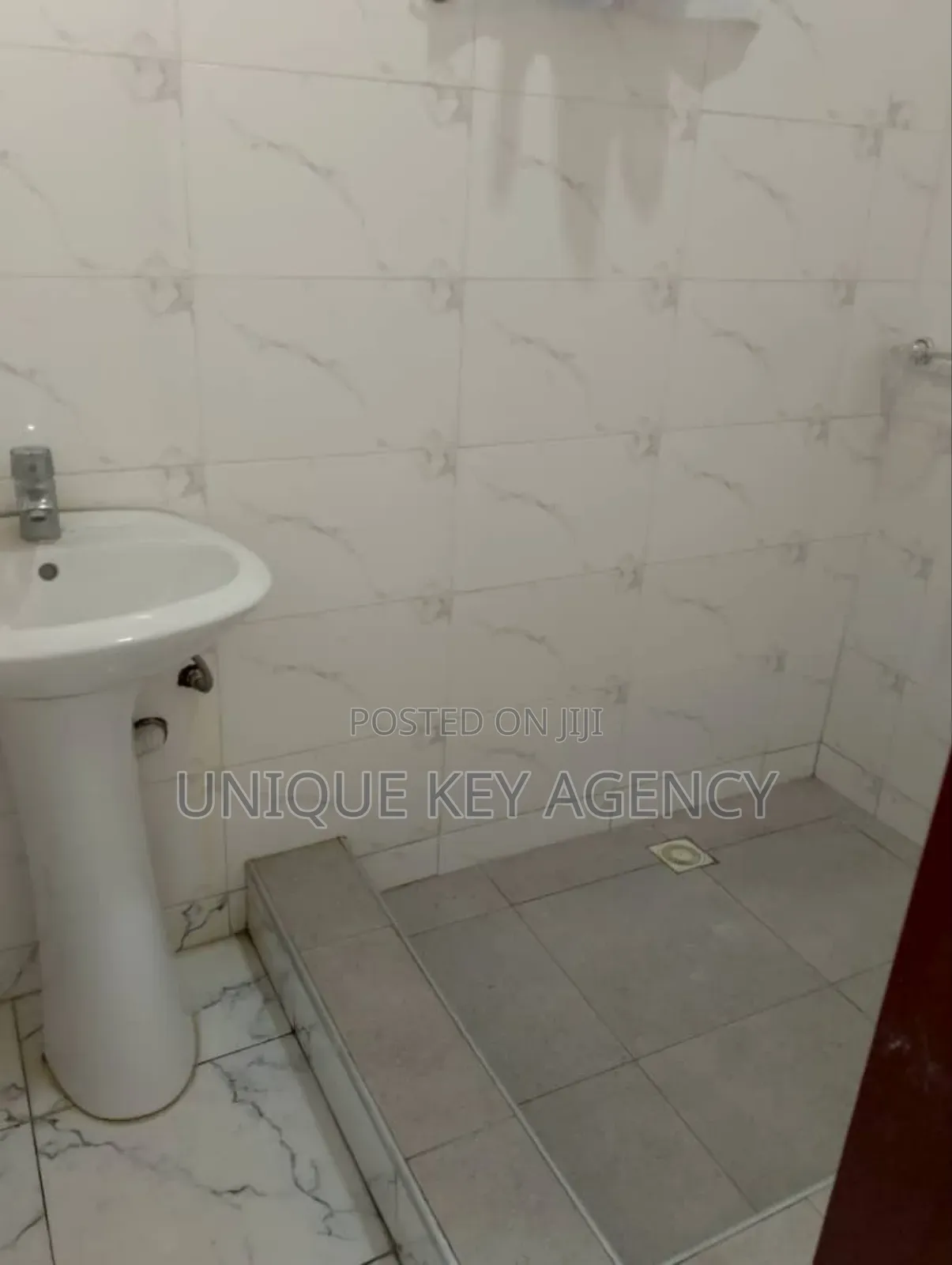 2bdrm Apartment in Unique Key Agency, Pig Farm for rent