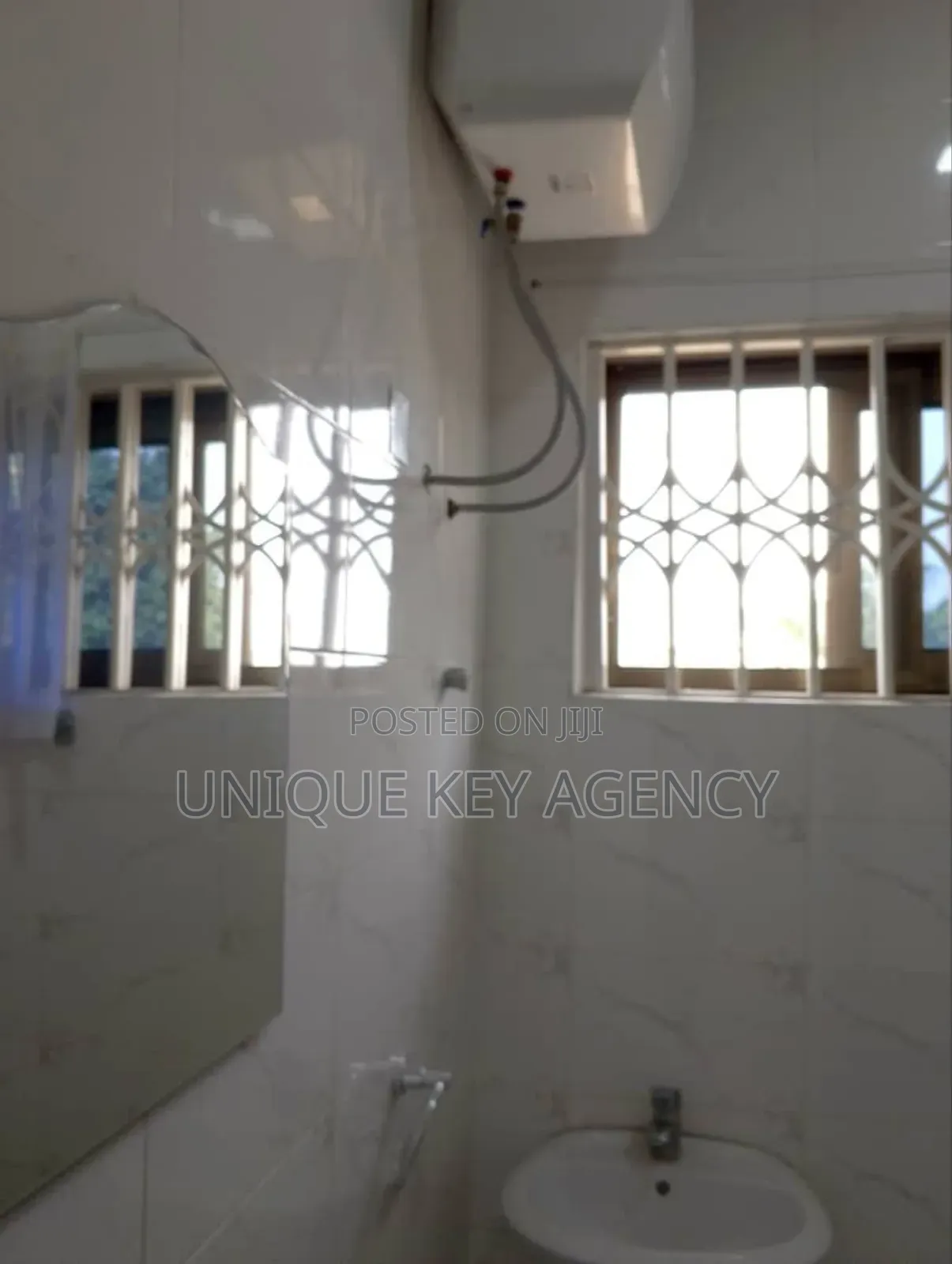 2bdrm Apartment in Unique Key Agency, Pig Farm for rent