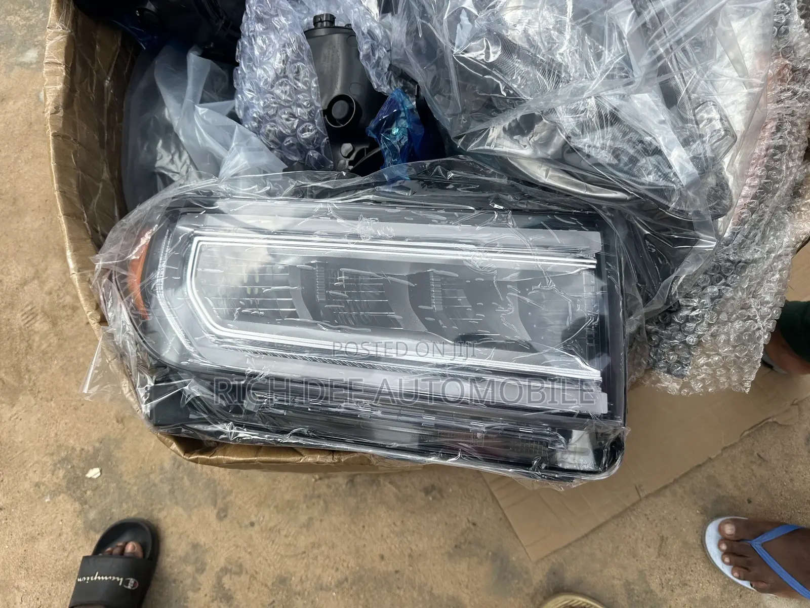 GMC Acadia 2023 Headlight Pair
