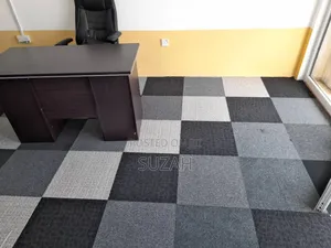 Tile-Size Woolen Carpet