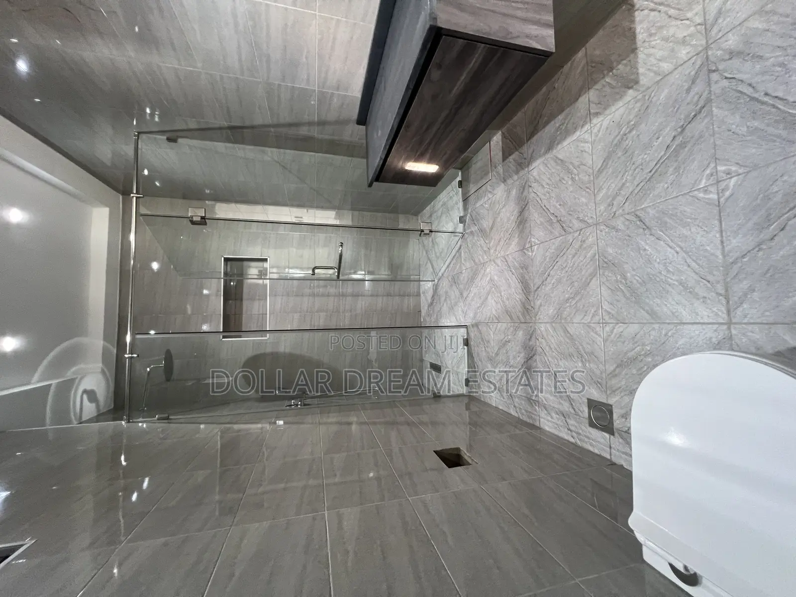 4bdrm House in East Legon for sale