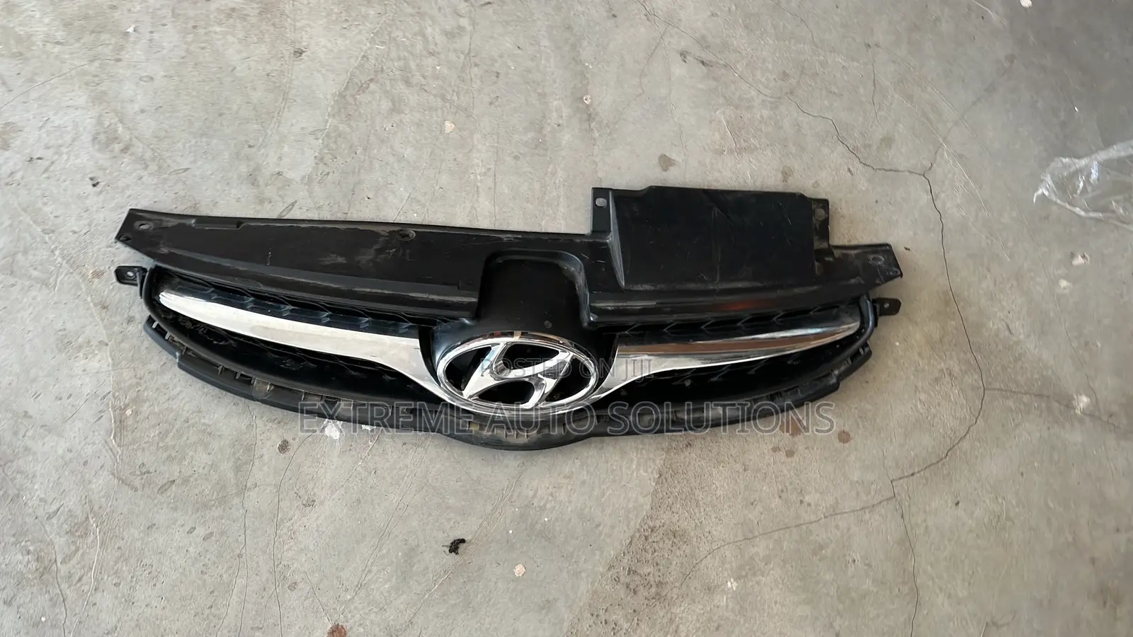 Hyundai Elantra 2012 Top Grille