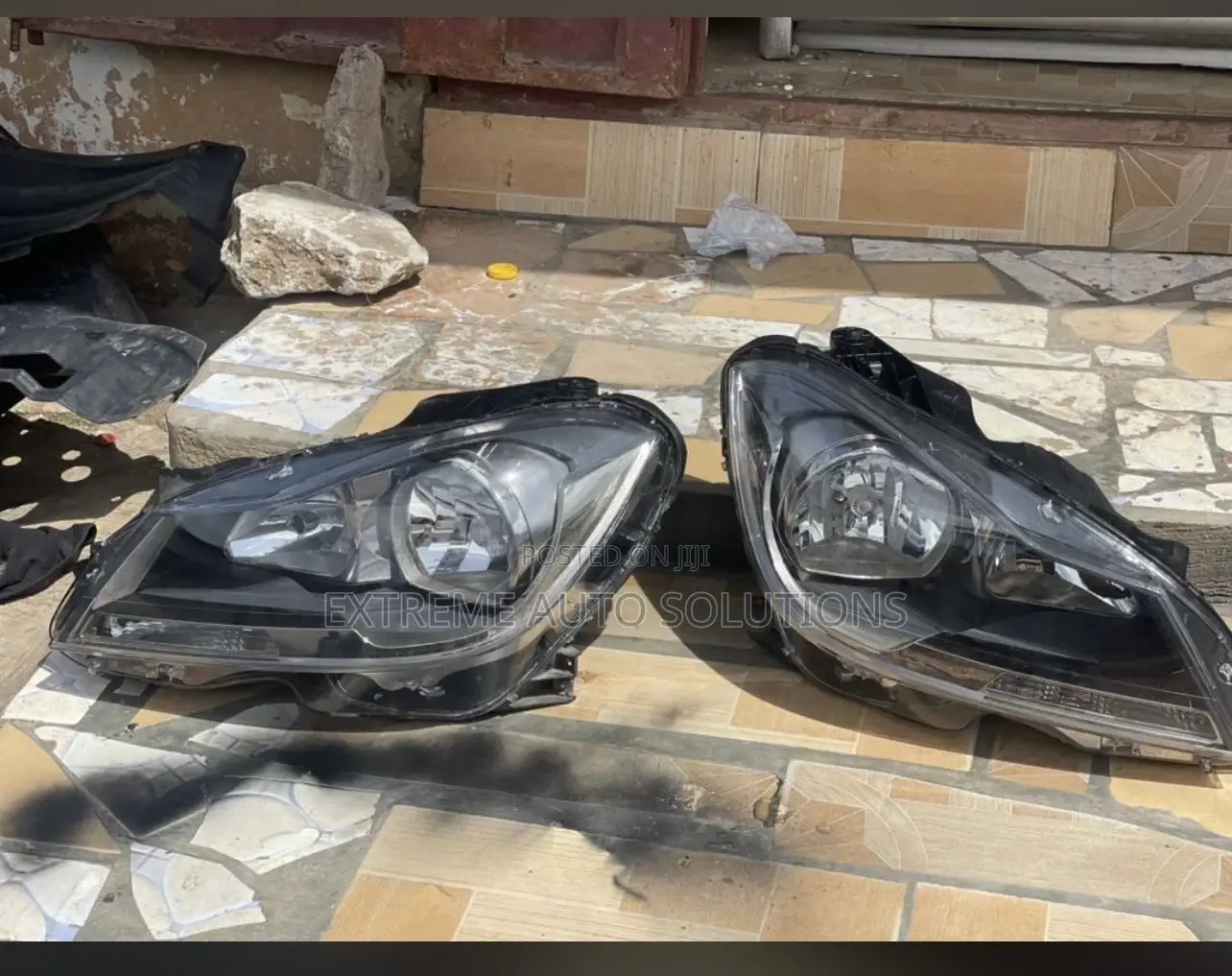 Mercedes Benz 204 Headlights