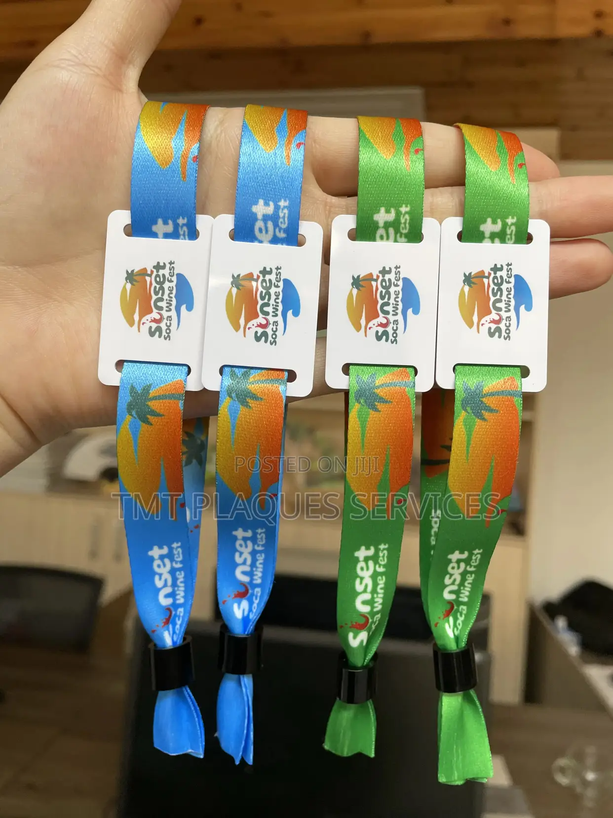 Hot Wristband Tyvek for Your Awards and Events