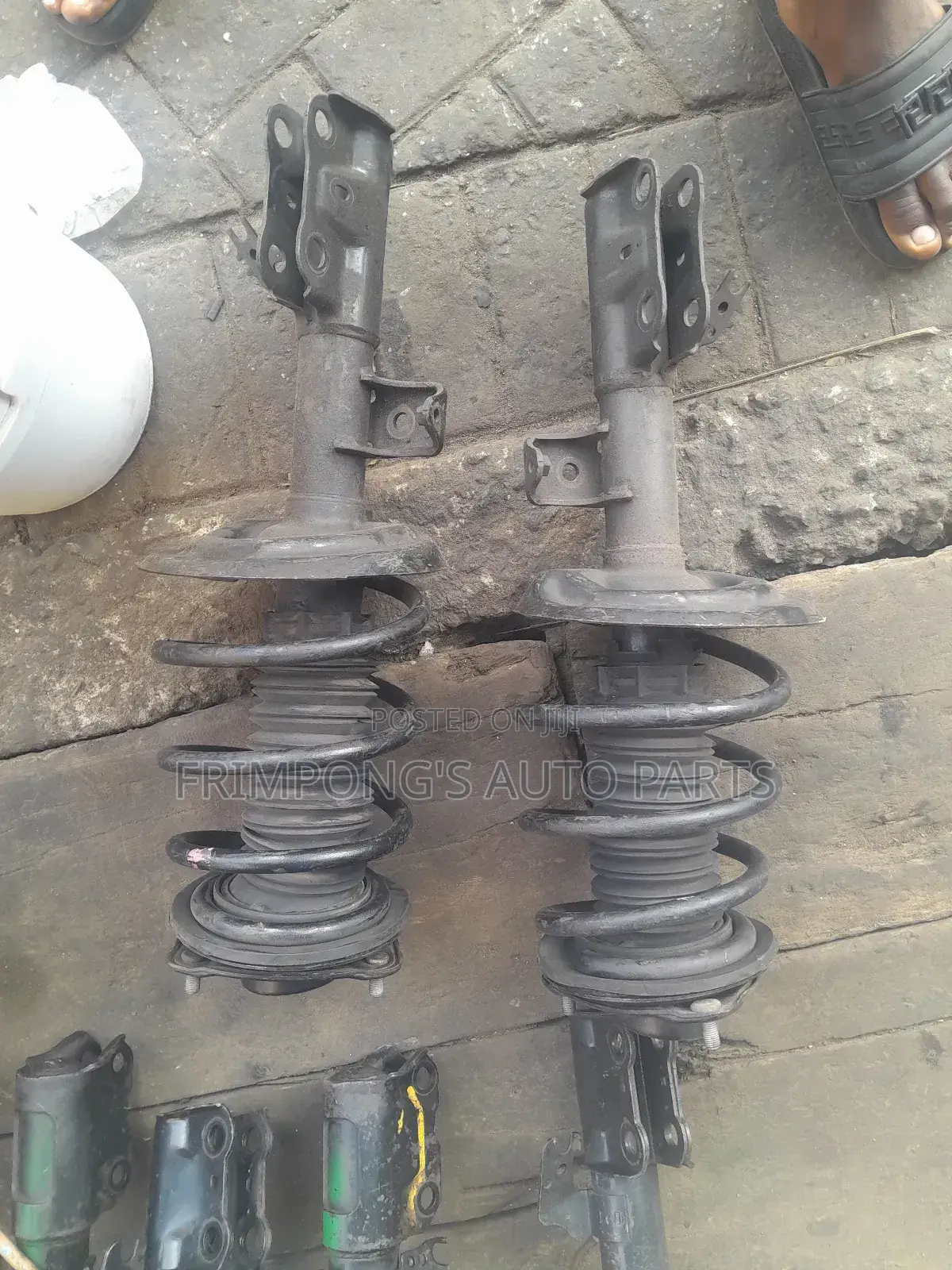 Camry 2019 Front Shocks Absorbers