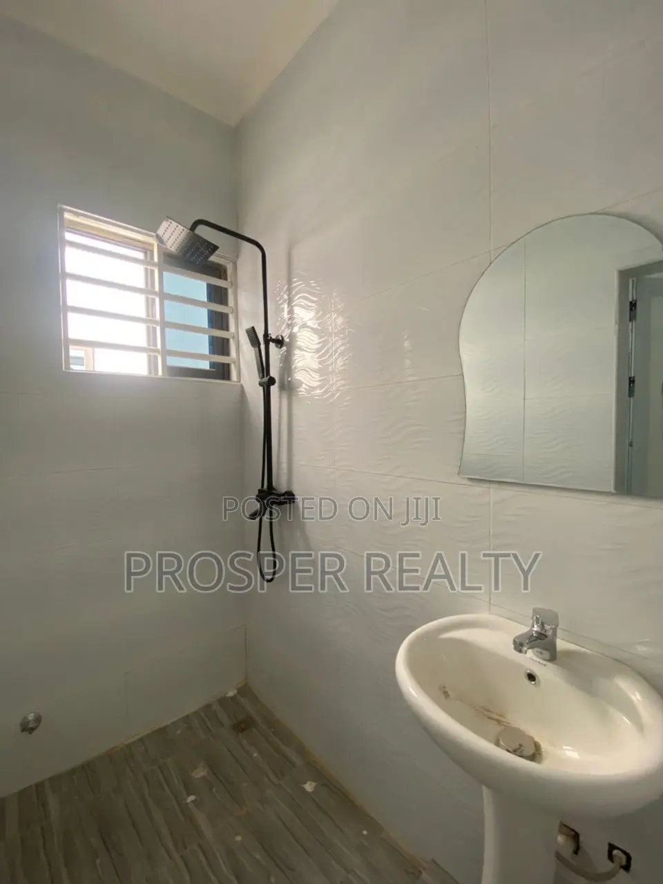 3bdrm House in Spintex for sale
