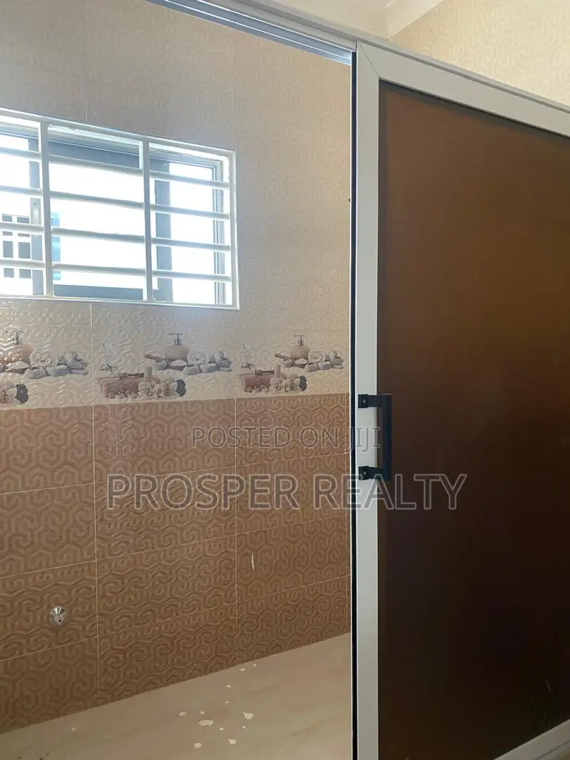 3bdrm House in Spintex for sale