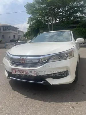Photo - Honda Accord 2016 White
