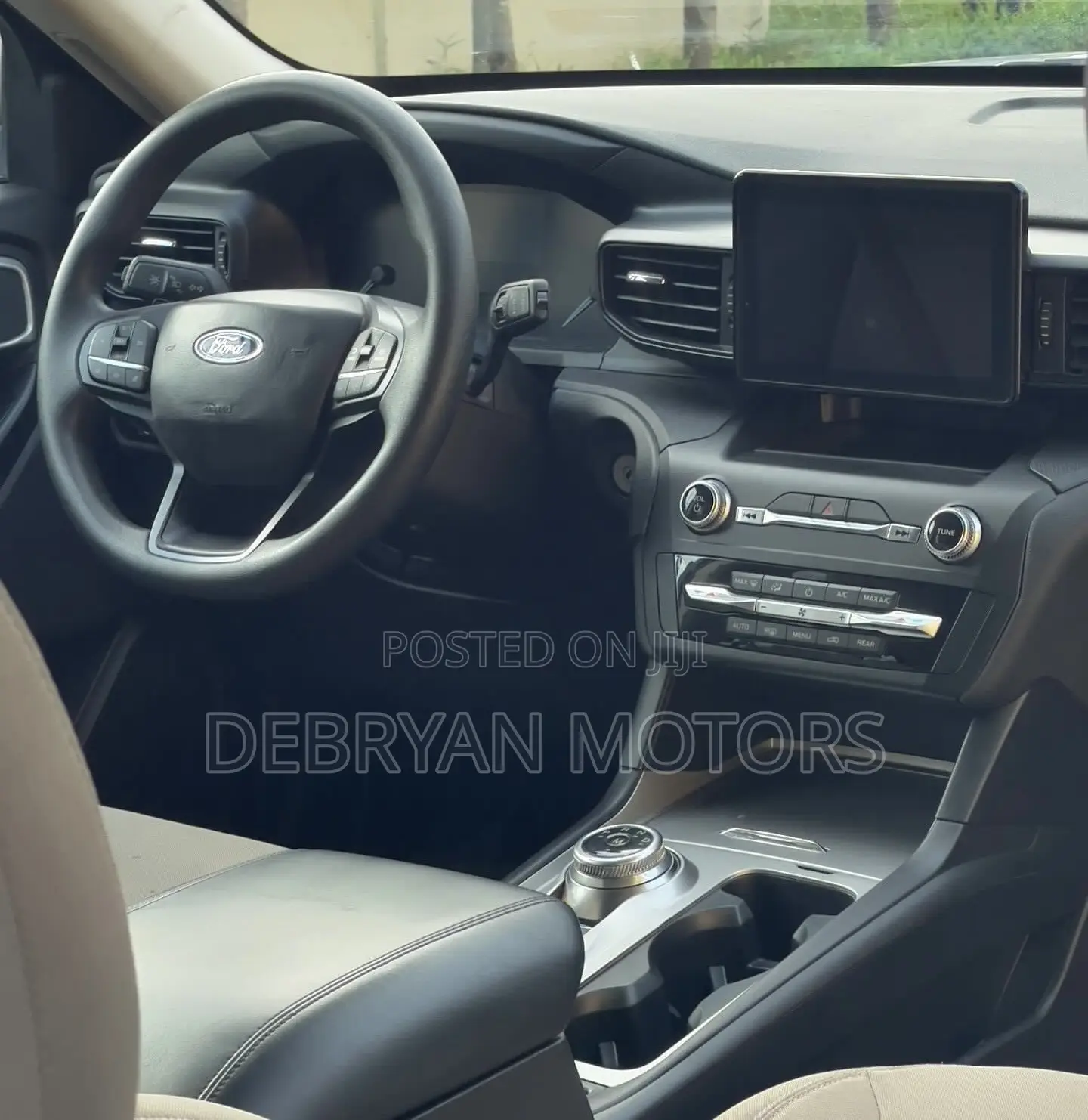 Ford Explorer Base 4x4 2020 White