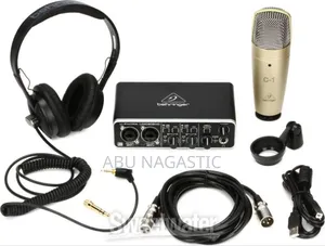 Behringer U Phoria Studio Pro Bundle Set
