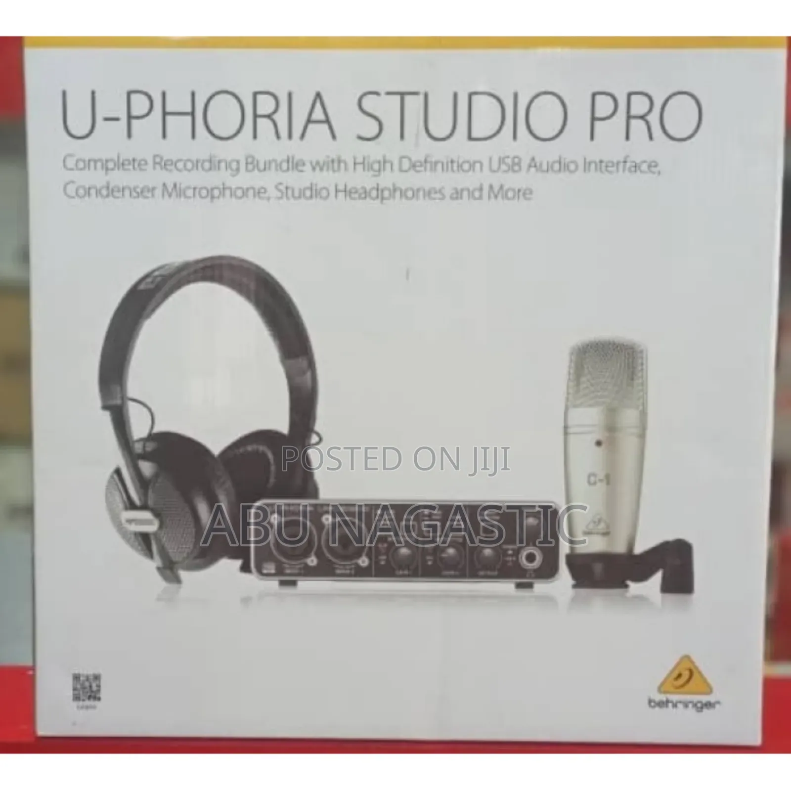 Behringer U Phoria Studio Pro Bundle Set