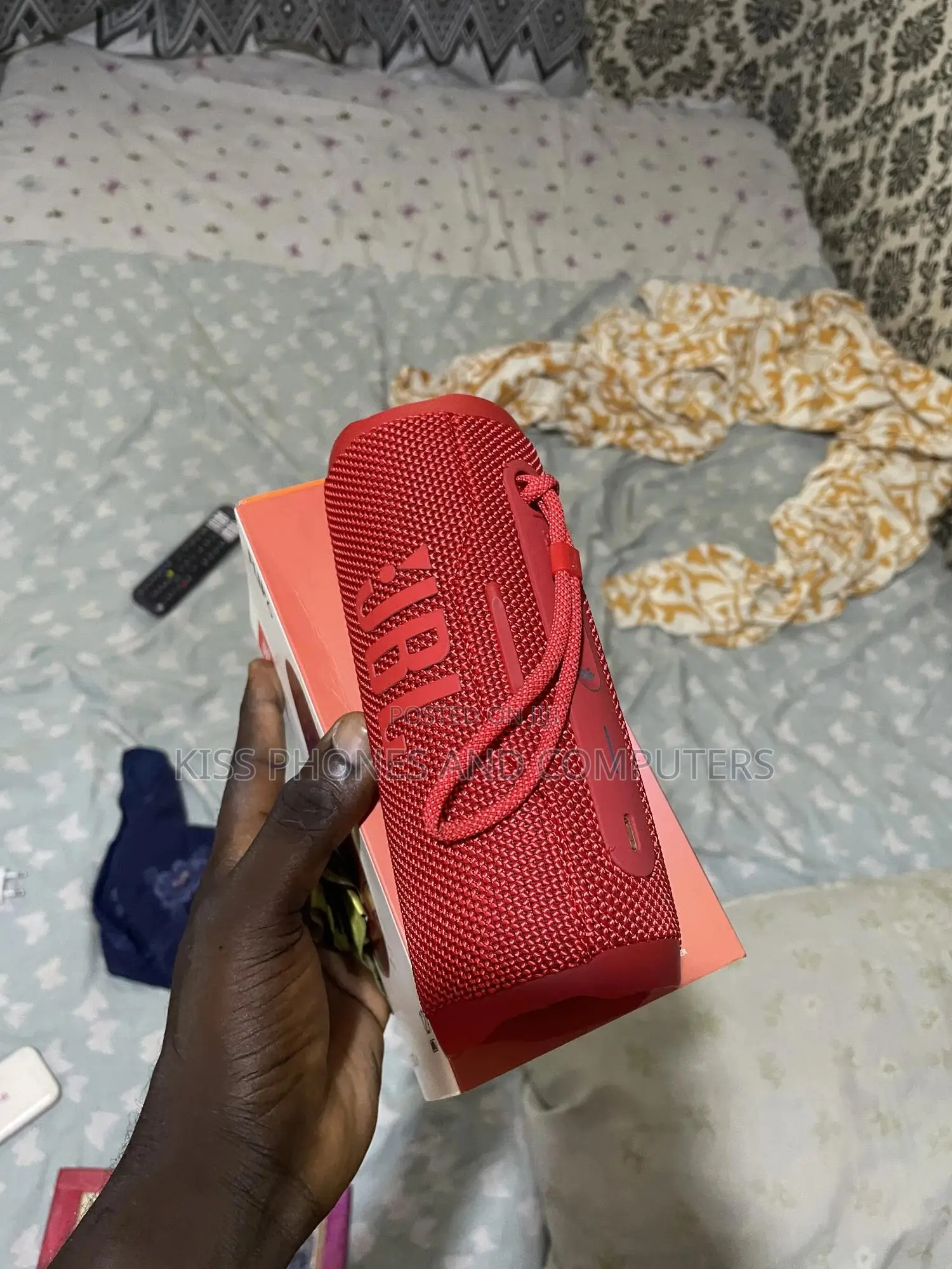 JBL Flip 6 Bluetooth Speaker